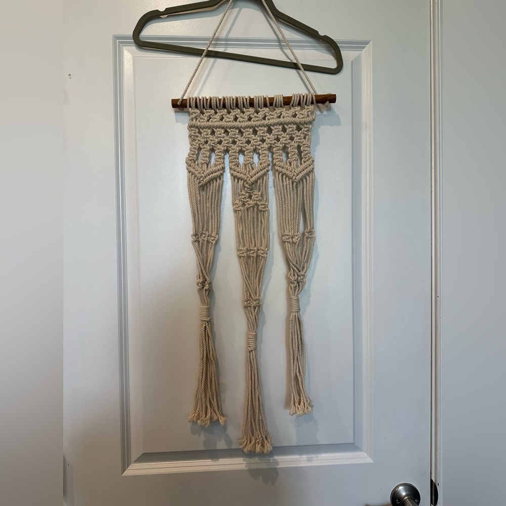 Handmade Macramé Wall Hanging in Cream